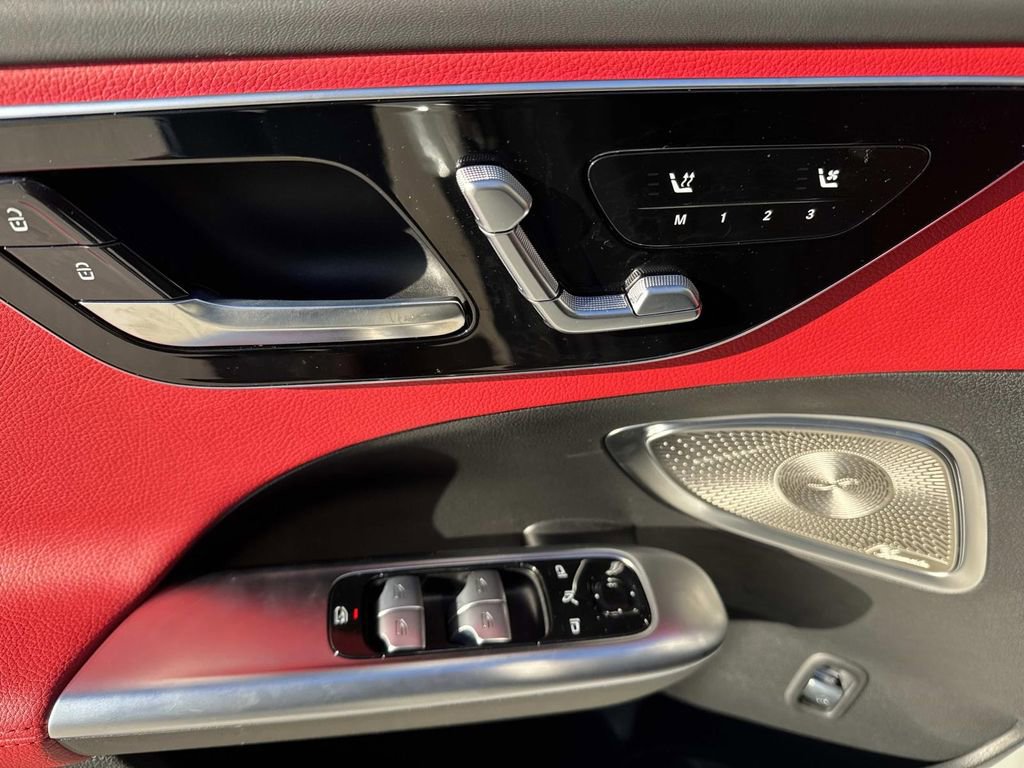 Used 2025 Mercedes-Benz C 300 Sedan image 22