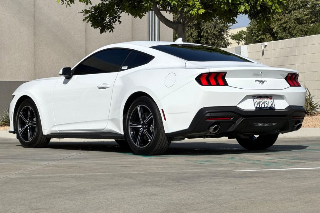 Used 2025 Ford Mustang Coupe image 3