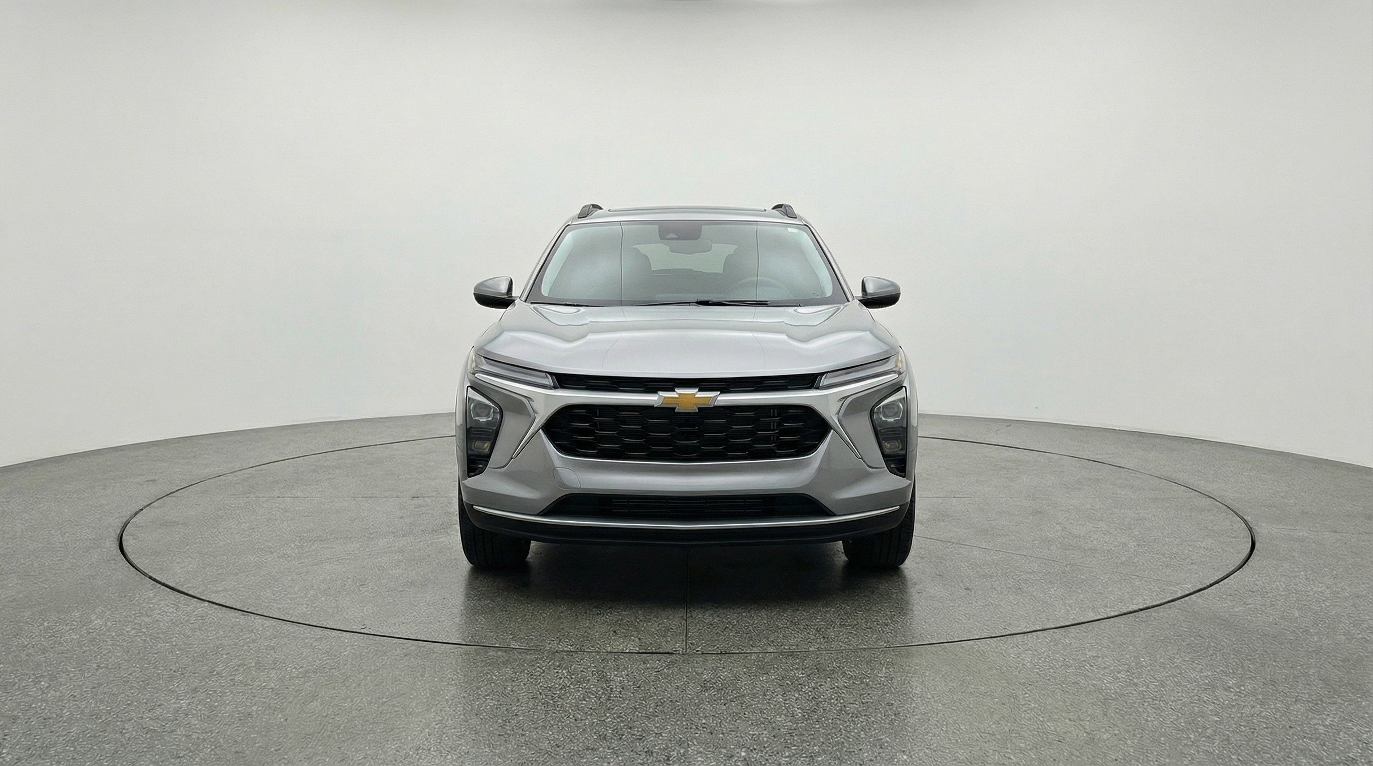 Used 2025 Chevrolet Trax LT w/ LT Convenience Package FWD image 2