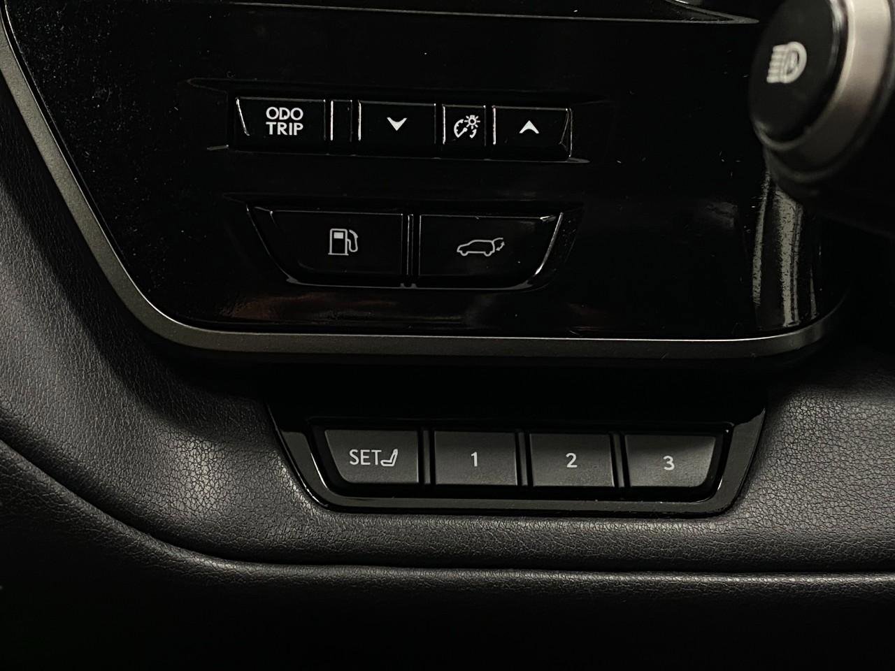 Used 2024 Lexus TX 500h AWD image 16