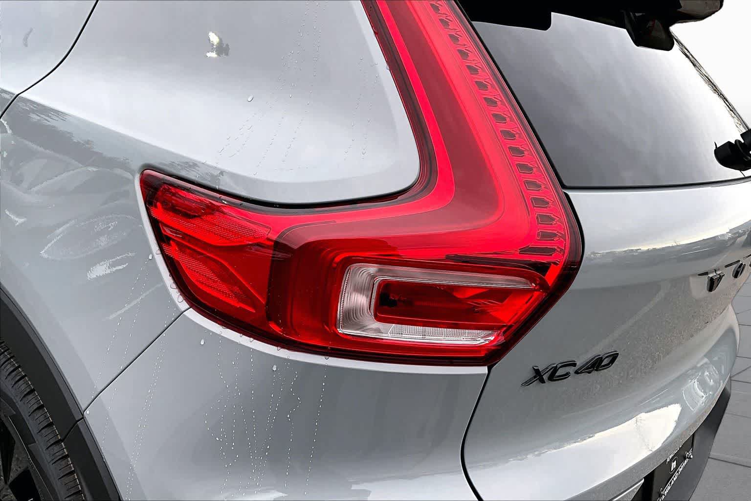 New 2026 Volvo XC40 B5 Ultra w/ Protection Package Premier AWD/4WD image 5
