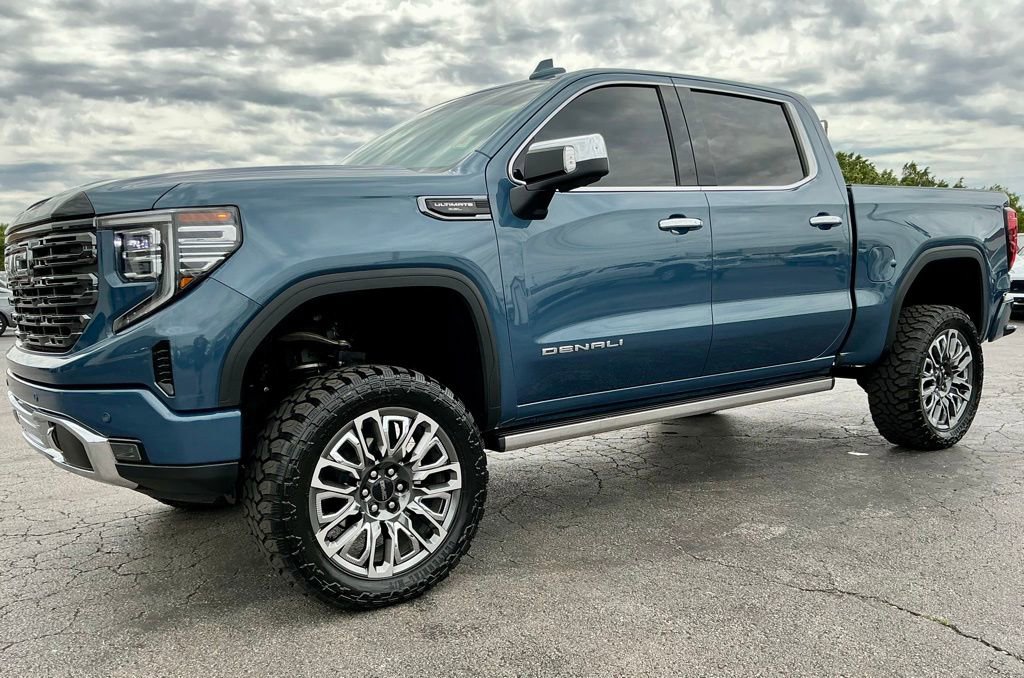 Used 2025 GMC Sierra 1500 Denali Ultimate AWD/4WD image 6