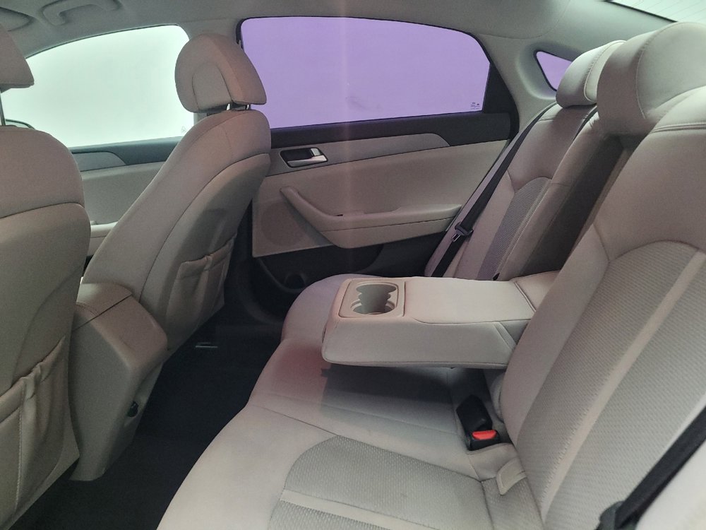 Used 2016 Hyundai Sonata SE image 18