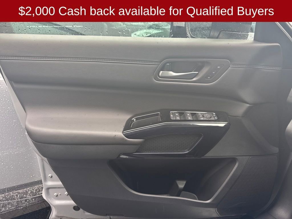 New 2026 Nissan Pathfinder Platinum image 10