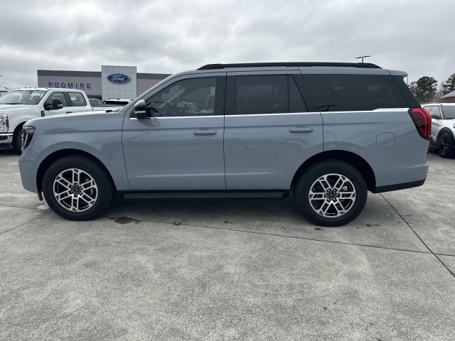 New 2025 Ford Expedition Active image 4