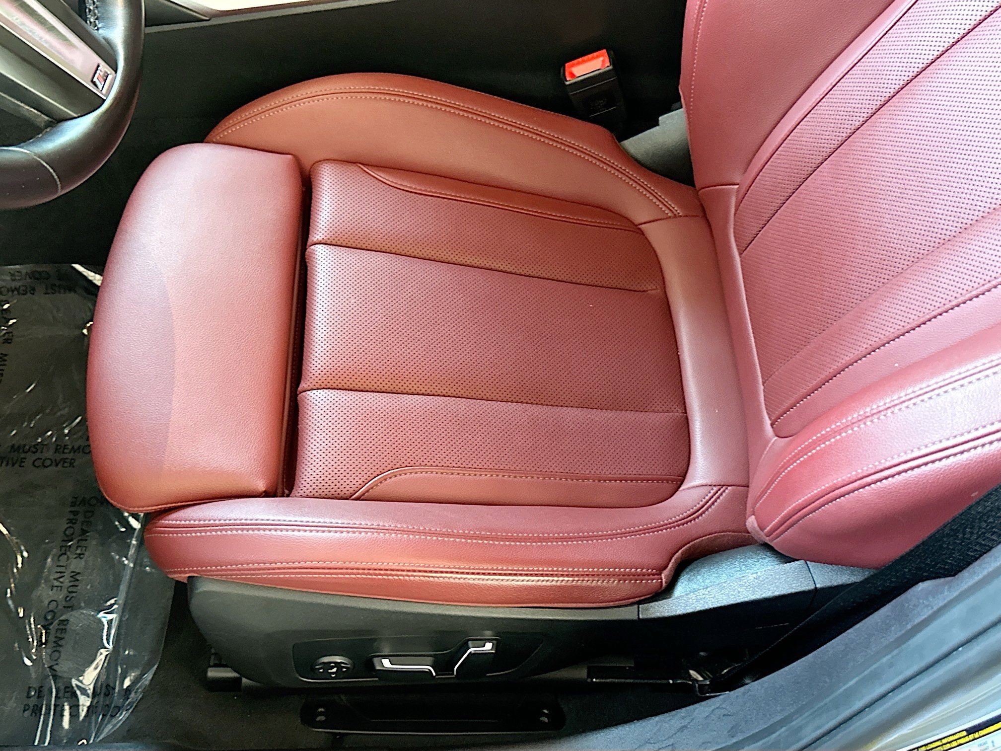 Certified 2024 BMW 330i Sedan w/ M Sport Package RWD image 19