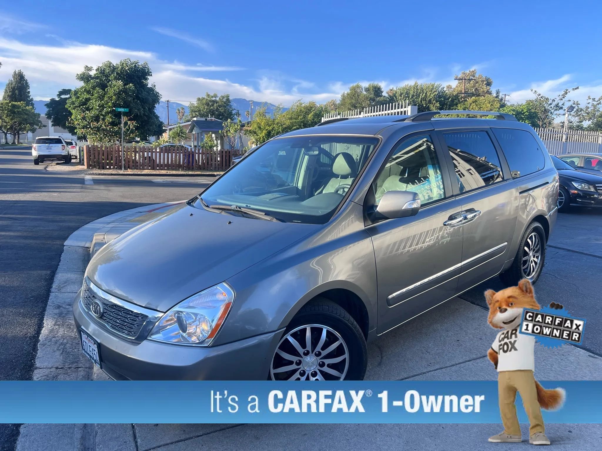 Used 2012 Kia Sedona EX w/ Luxury Pkg image 40