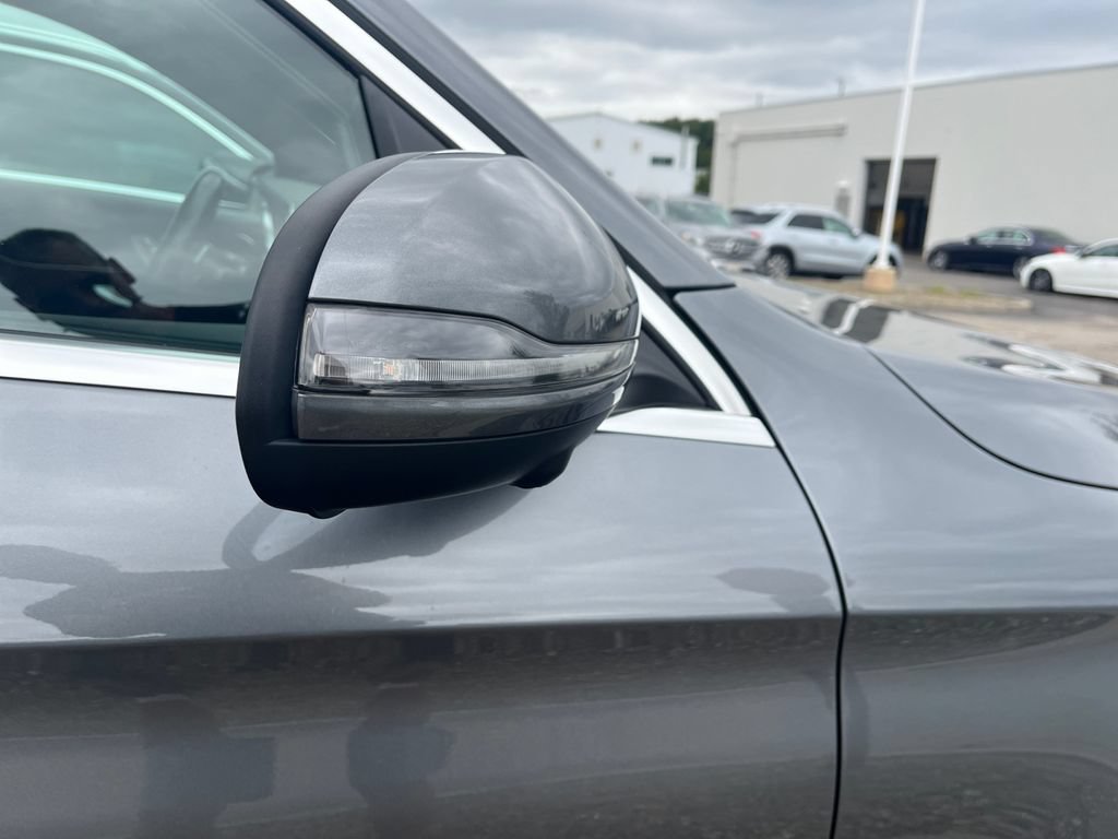 Used 2022 Mercedes-Benz GLC 300 4MATIC image 17