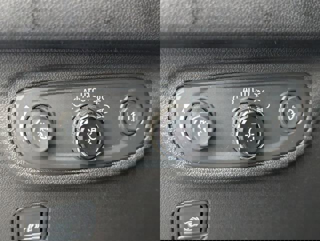 Certified 2021 GMC Terrain SLT w/ Elevation Edition FWD image 24