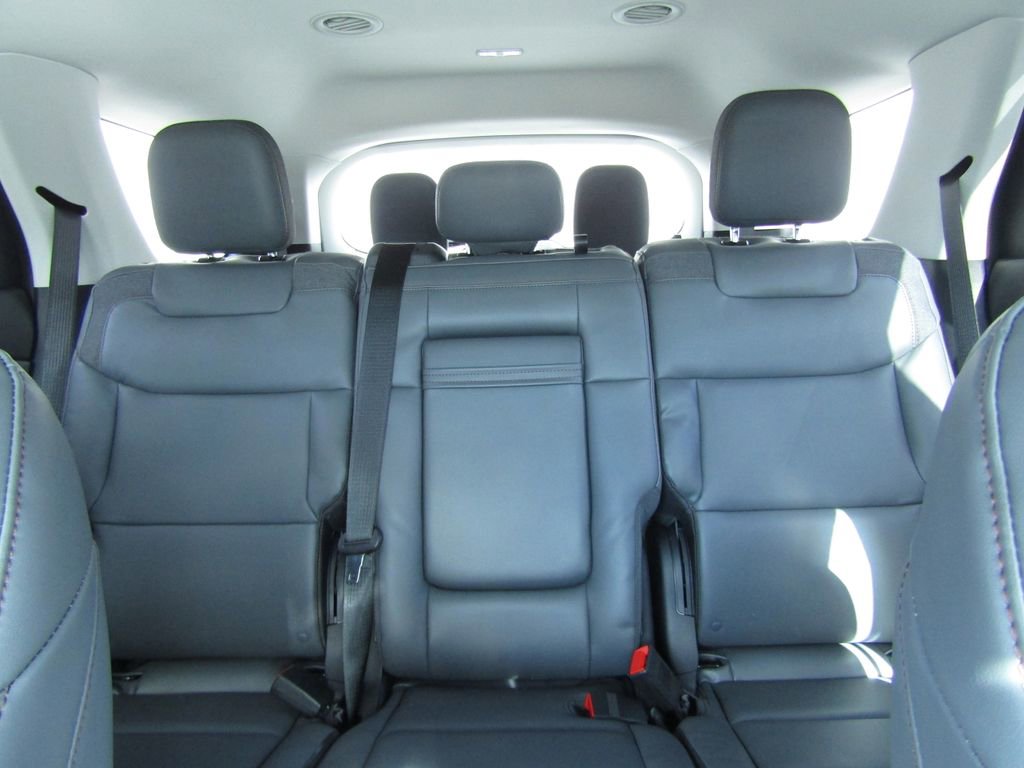 New 2026 Ford Explorer Active image 30