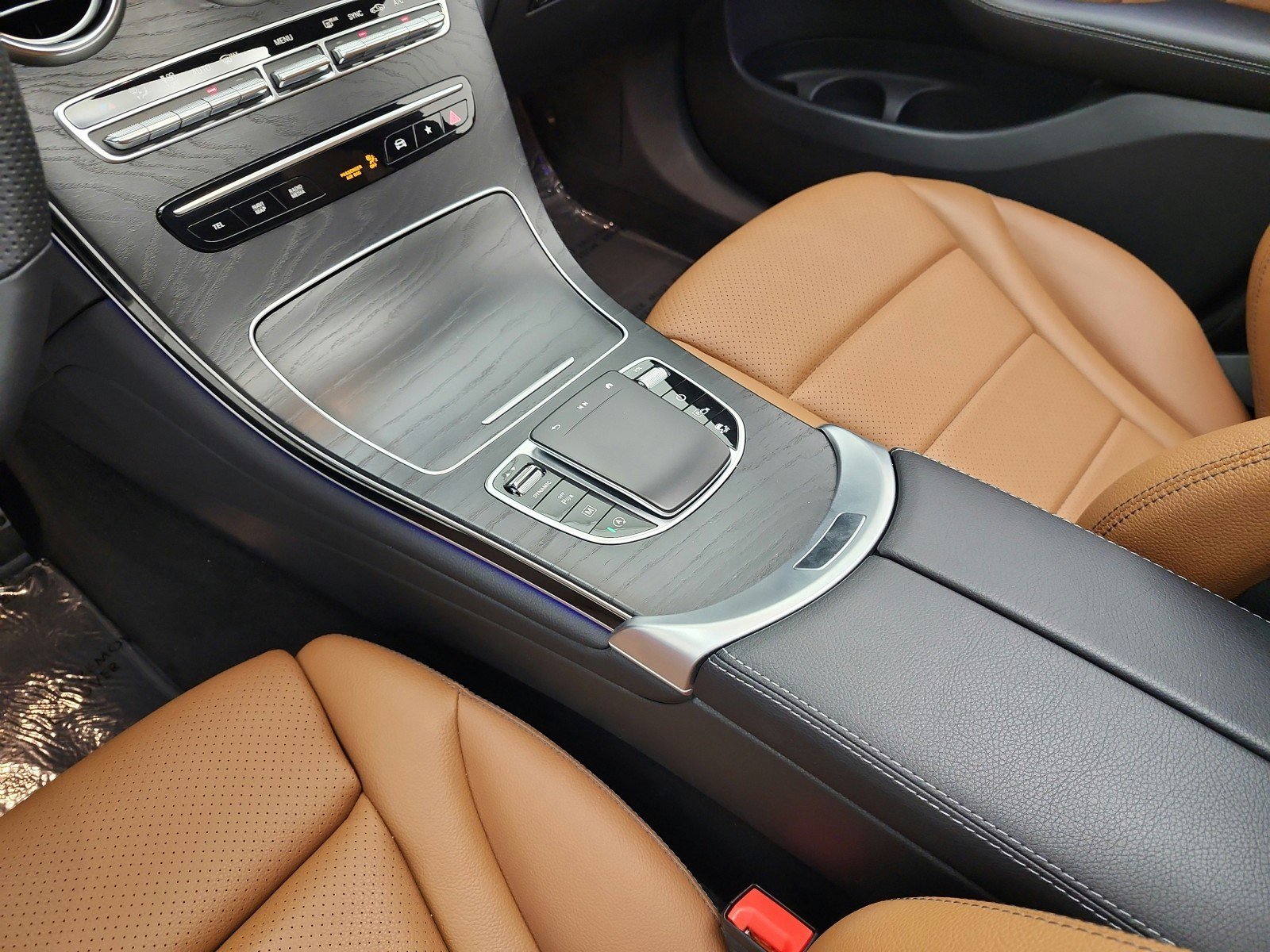Certified 2023 Mercedes-Benz GLC 300 4MATIC Coupe image 11