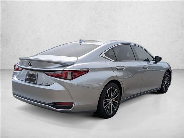 Used 2024 Lexus ES 300h w/ Premium Package image 5