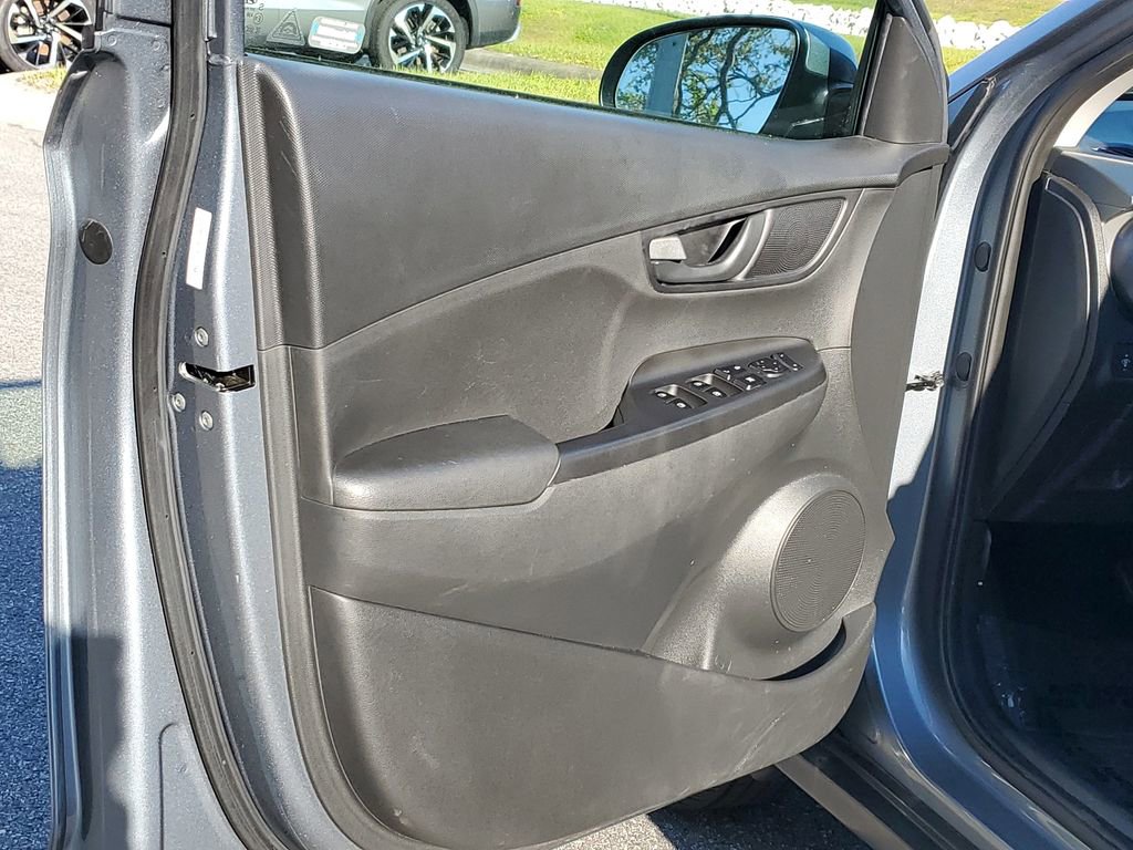 Used 2019 Hyundai Kona SEL AWD/4WD image 16
