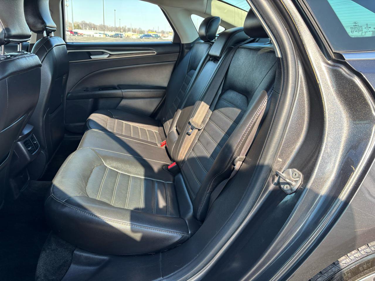 Used 2016 Ford Fusion SE w/ Equipment Group 202A image 11