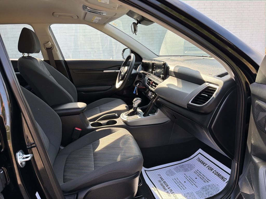 Used 2026 Kia Seltos EX FWD image 12
