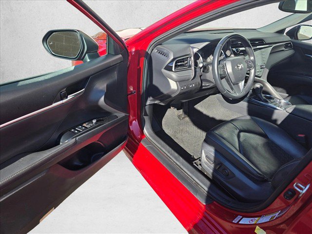 Used 2019 Toyota Camry XSE FWD image 19
