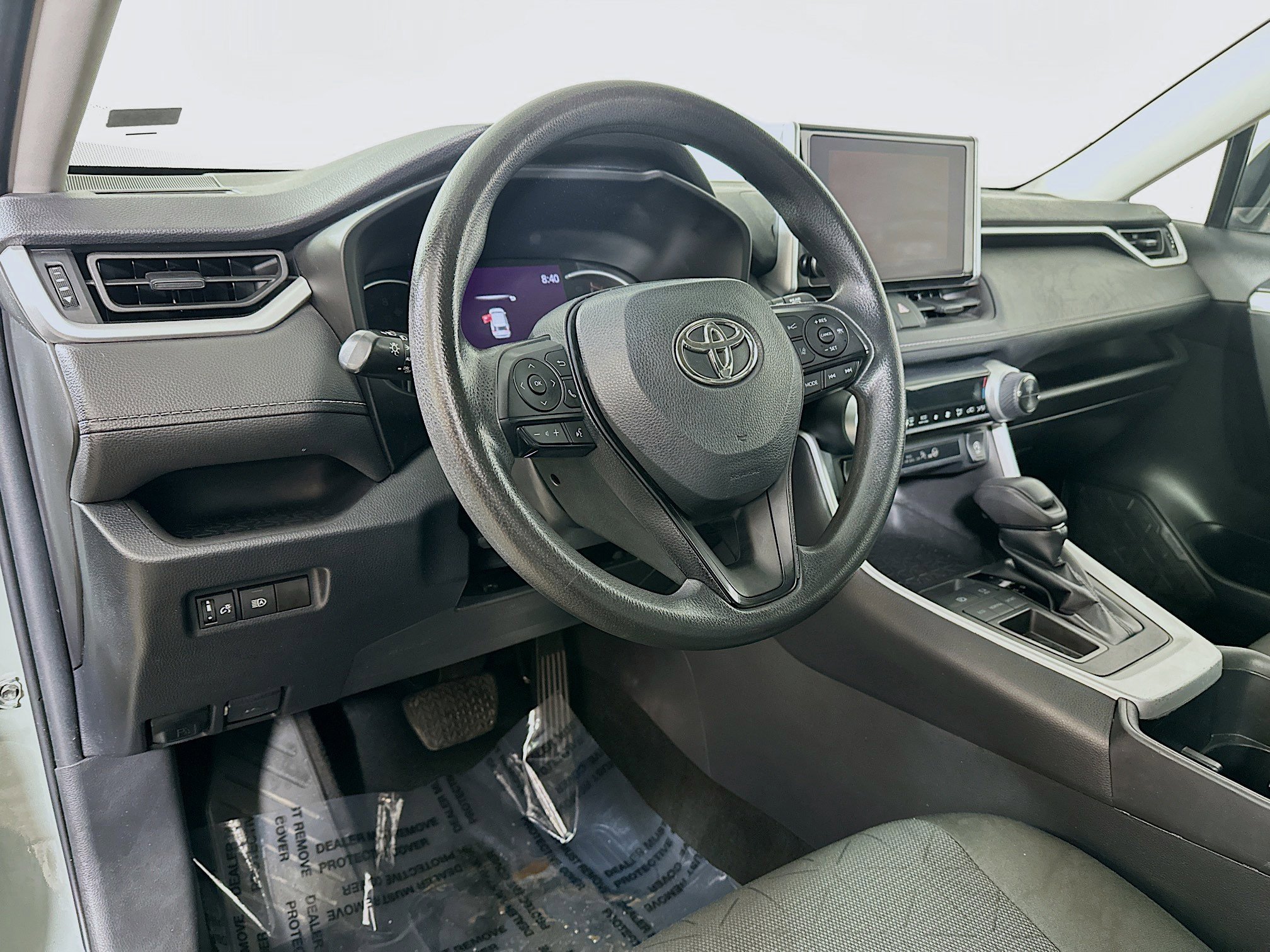 Used 2023 Toyota RAV4 XLE image 9