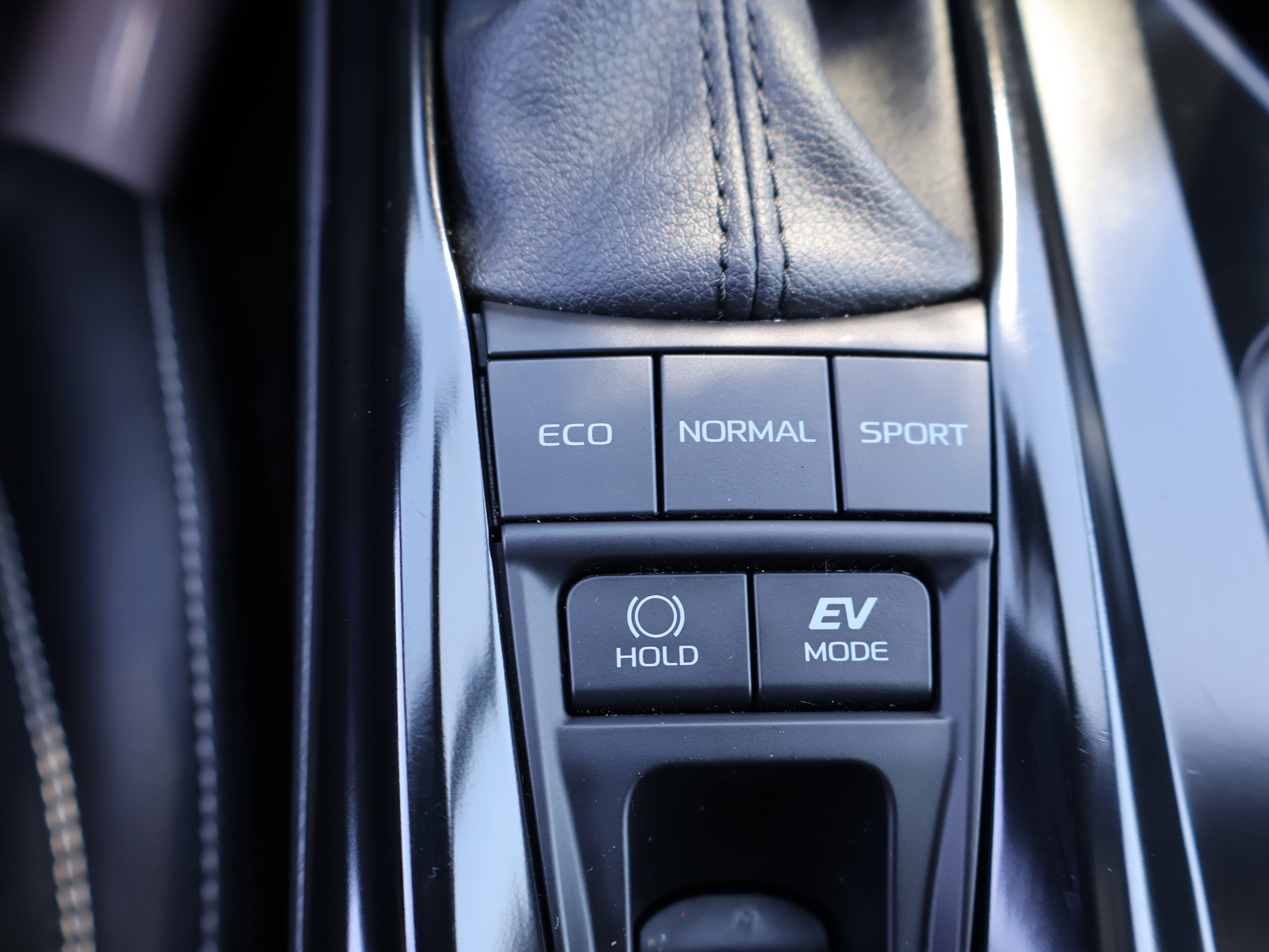 Used 2025 Toyota Camry SE FWD image 28