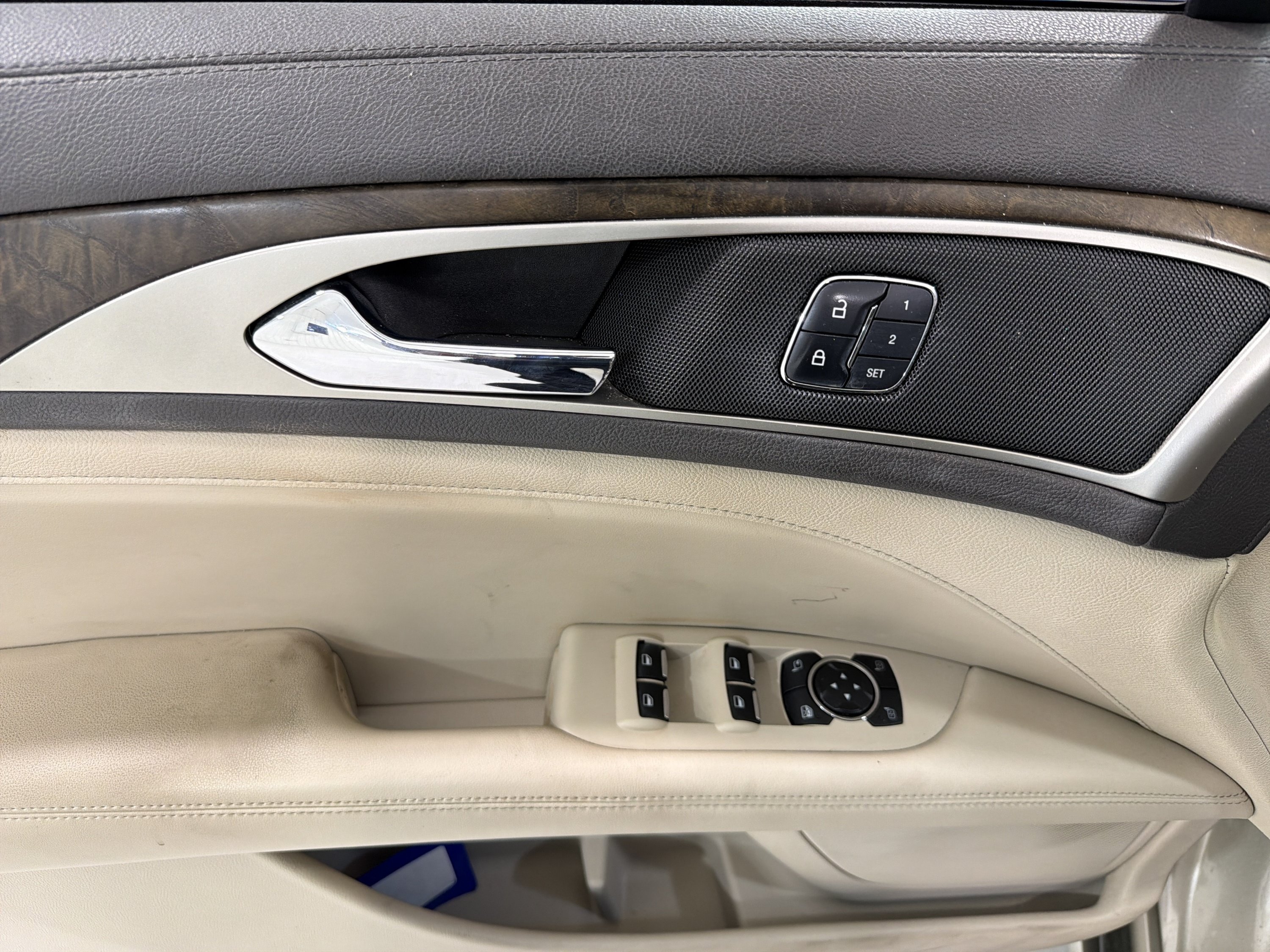 Used 2017 Lincoln MKZ Select w/ Select Plus Package FWD image 15
