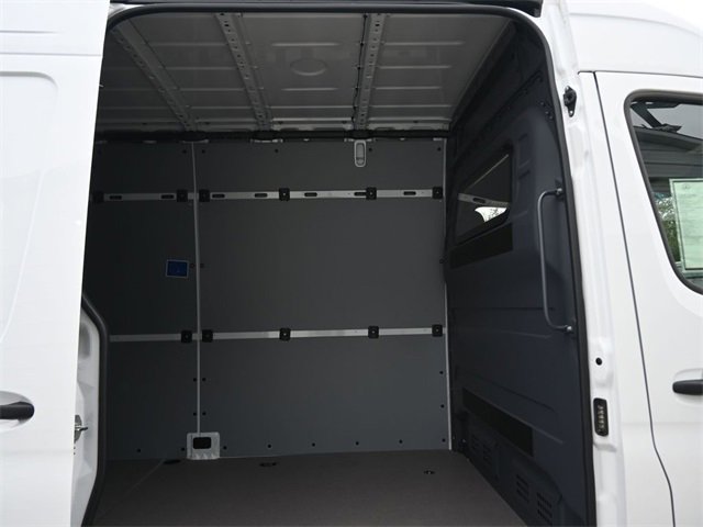 New 2024 Mercedes-Benz eSprinter 170 Cargo image 21