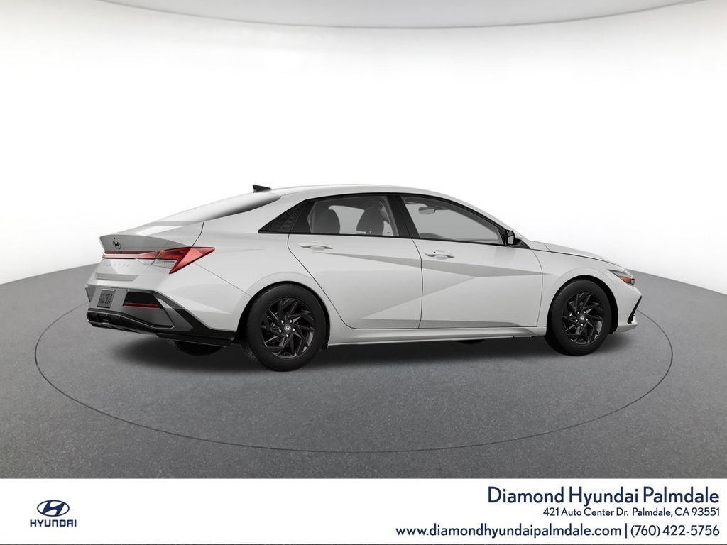 Used 2024 Hyundai Elantra SEL FWD image 8