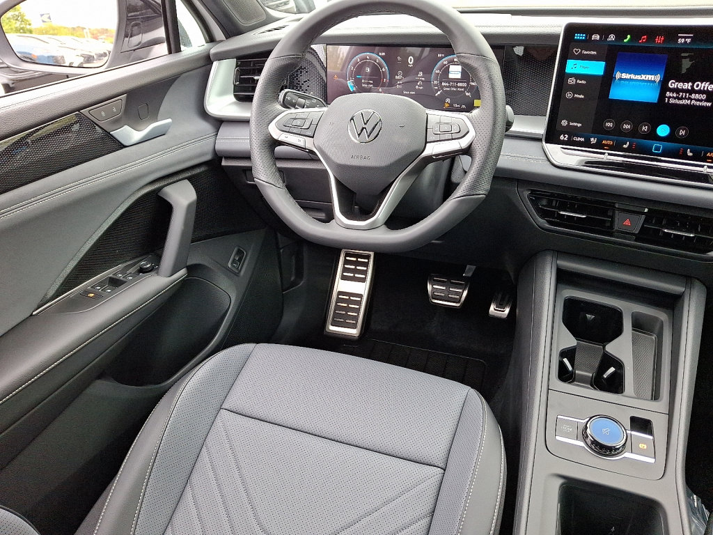 New 2026 Volkswagen Tiguan SE R-Line AWD/4WD image 9