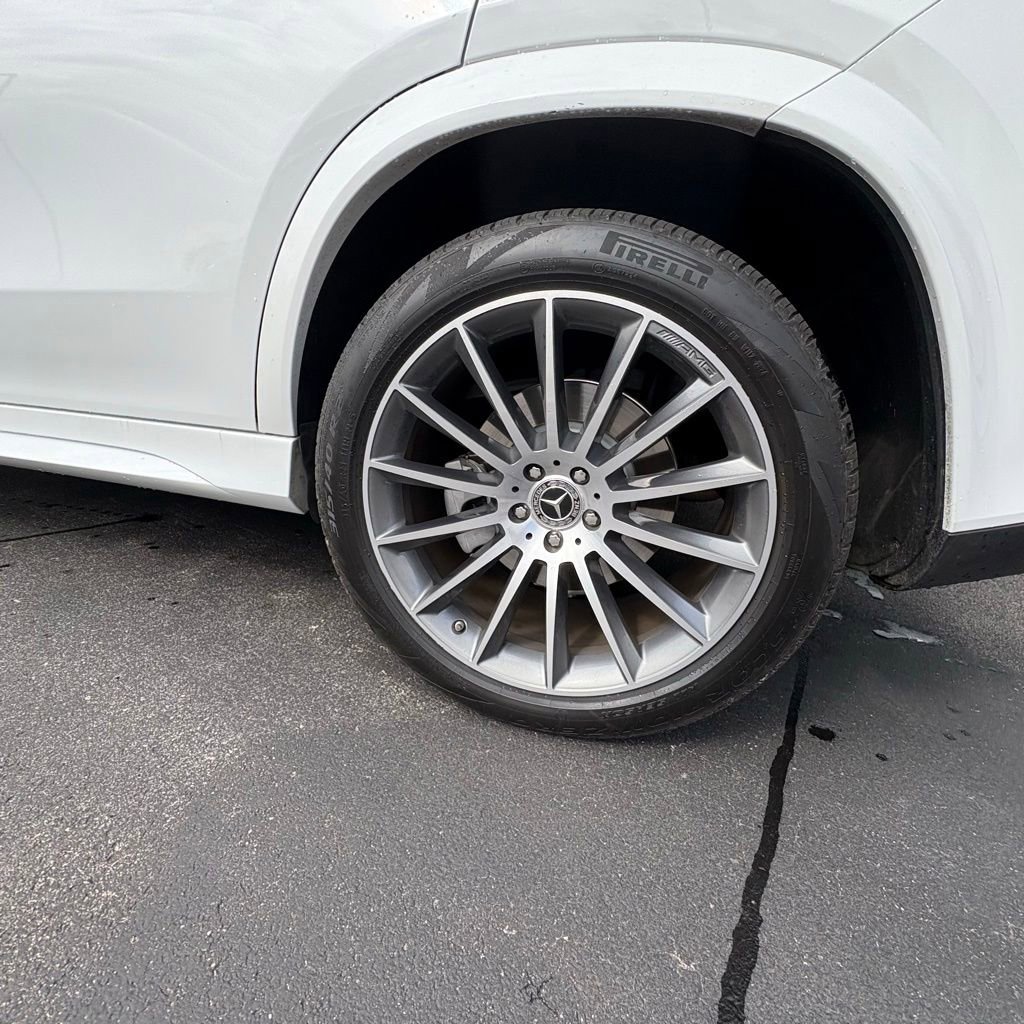 Used 2025 Mercedes-Benz GLE 450e 4MATIC image 9