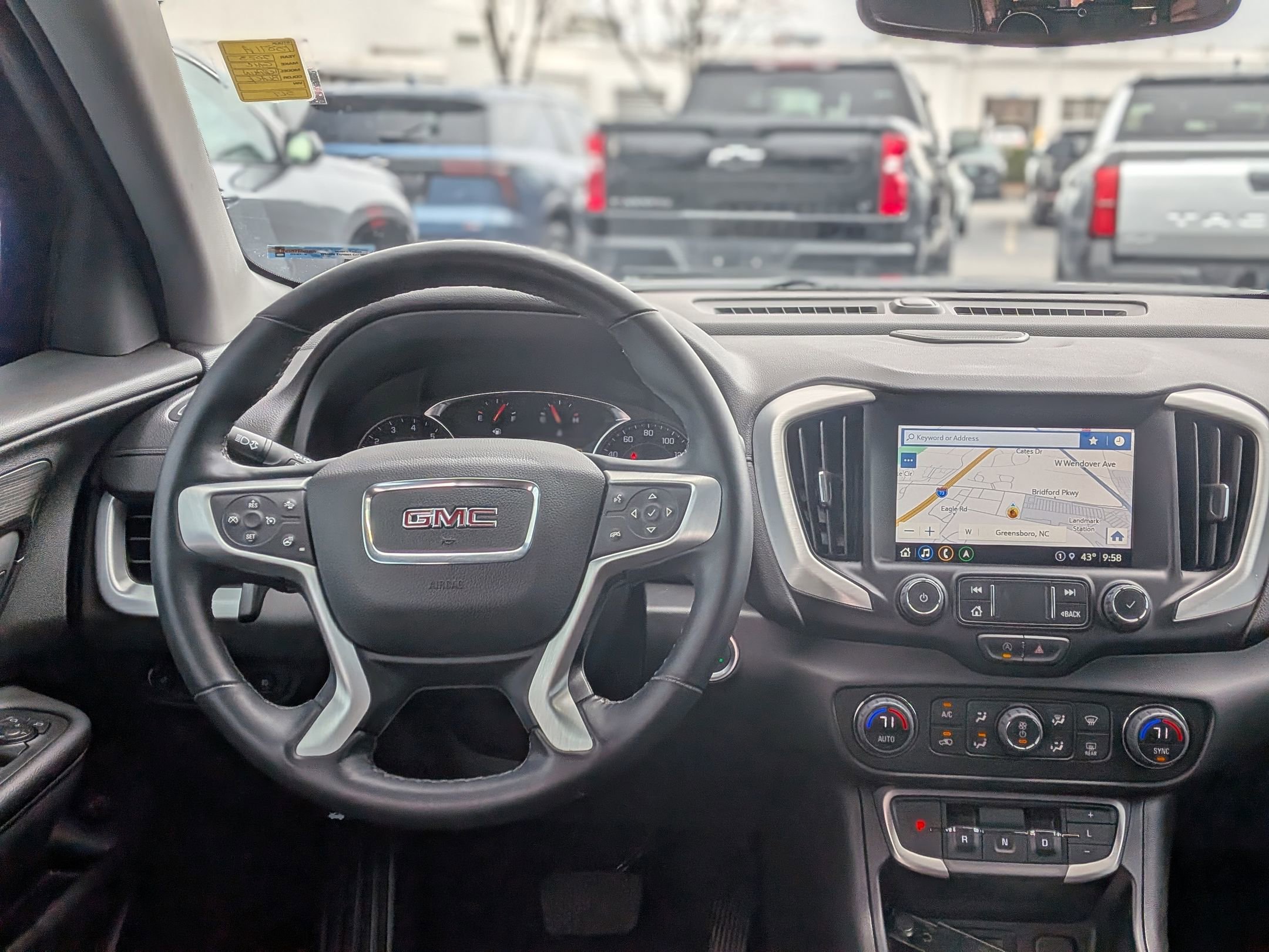 Used 2023 GMC Terrain SLT w/ Infotainment Package II image 18
