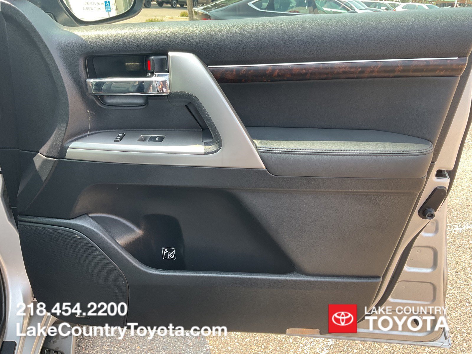 Used 2014 Toyota Land Cruiser AWD/4WD image 14