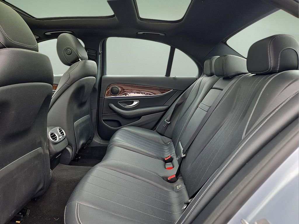 Used 2017 Mercedes-Benz E 300 4MATIC image 10