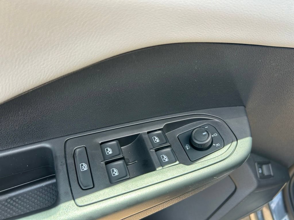 Certified 2022 Volkswagen Taos SE AWD/4WD image 53