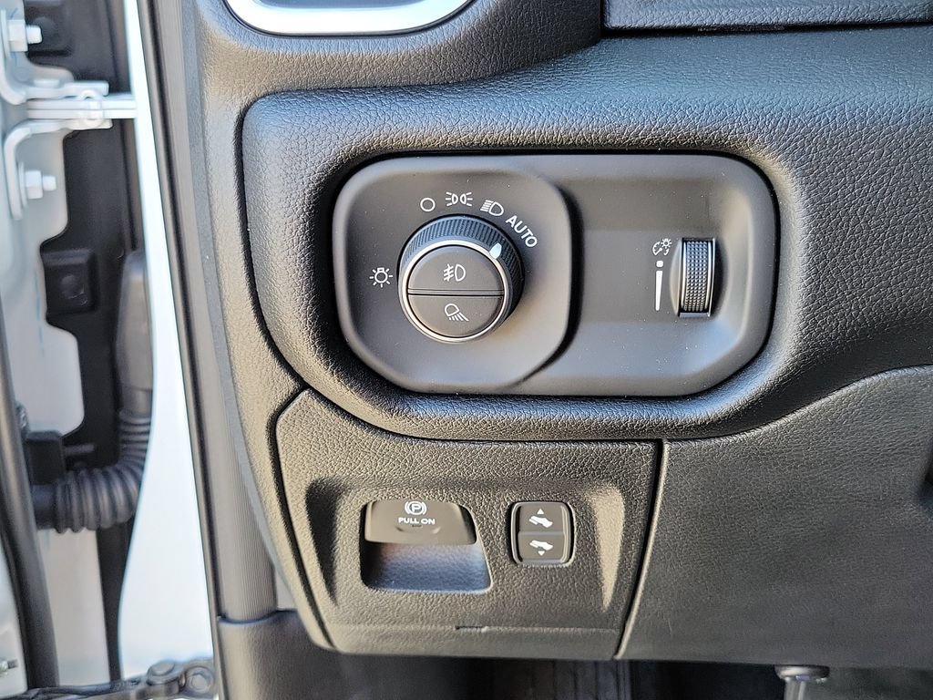 New 2026 RAM 1500 Big Horn AWD/4WD image 13