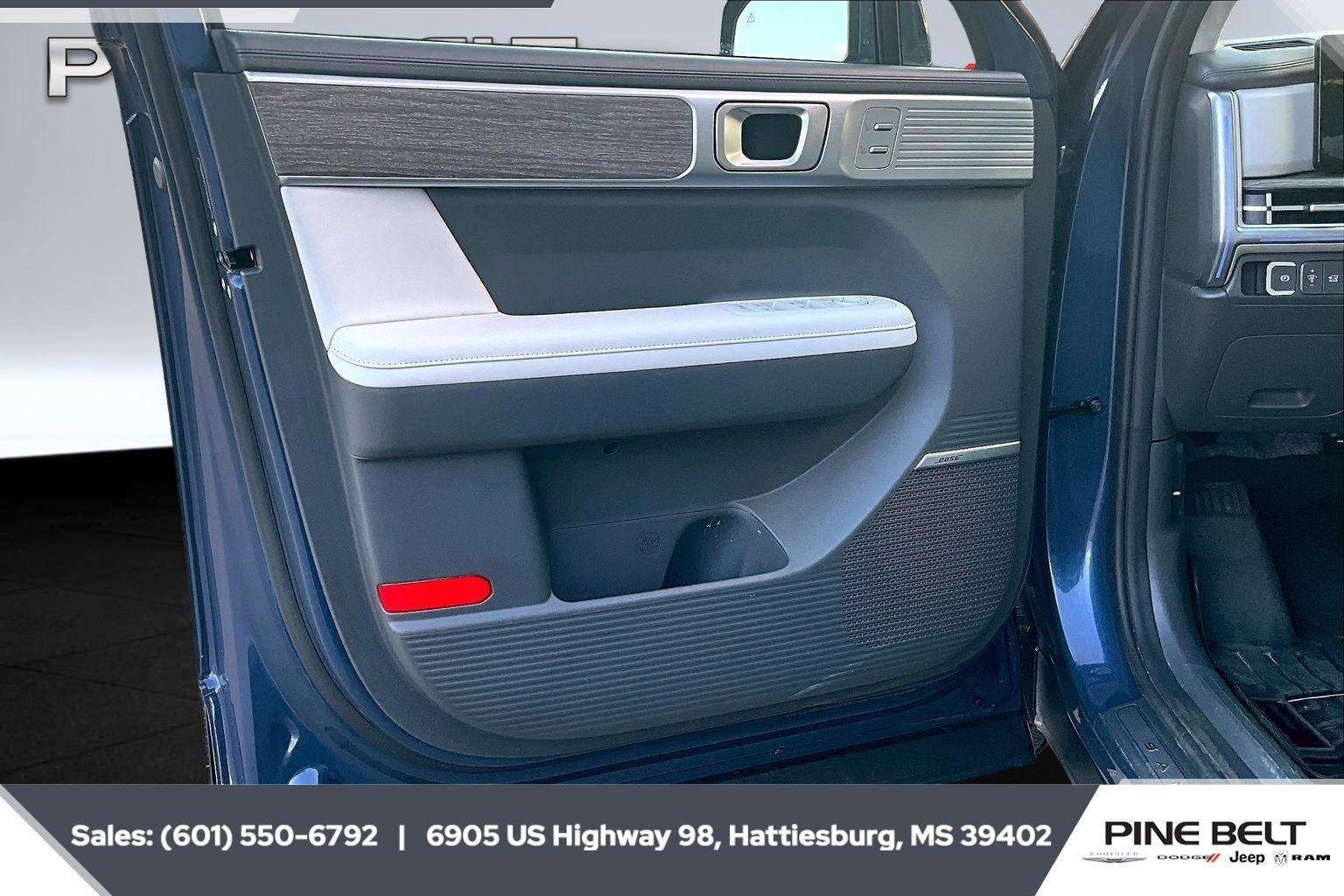 Used 2025 Hyundai Santa Fe Calligraphy image 17