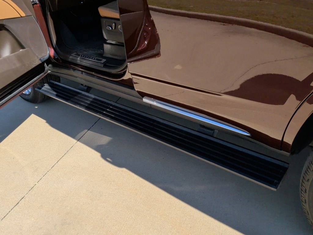 Used 2023 Cadillac Escalade Premium Luxury w/ LPO, Radiant Package image 54