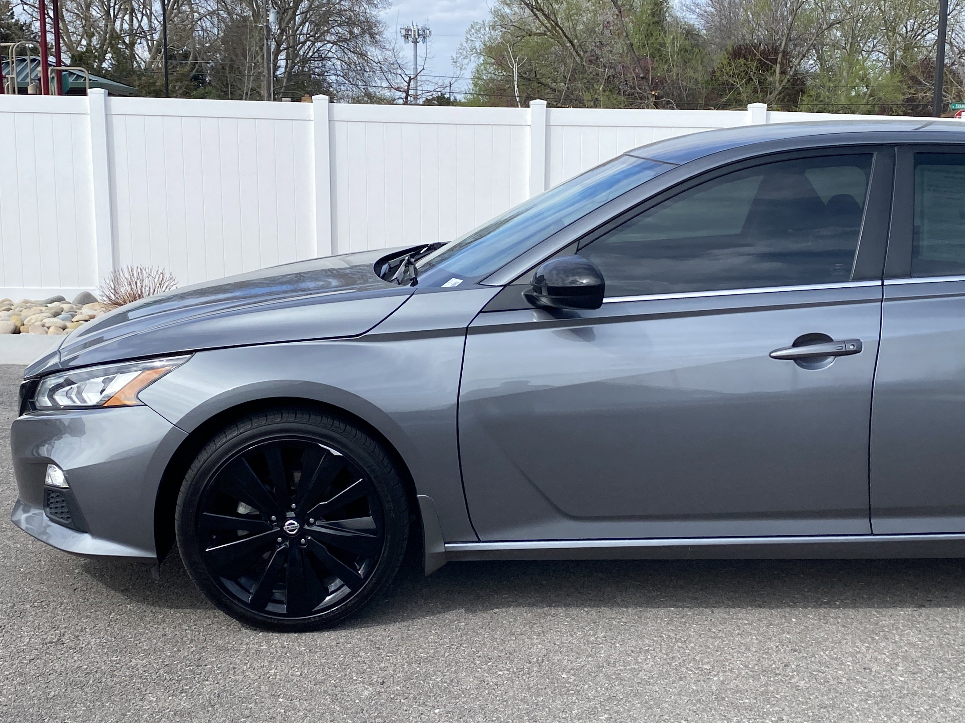 Used 2022 Nissan Altima 2.5 SR image 2