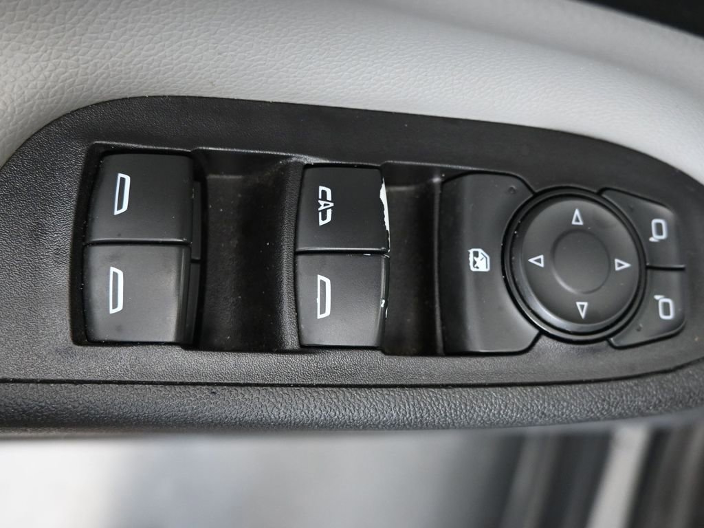 Used 2019 Chevrolet Equinox LS FWD image 21