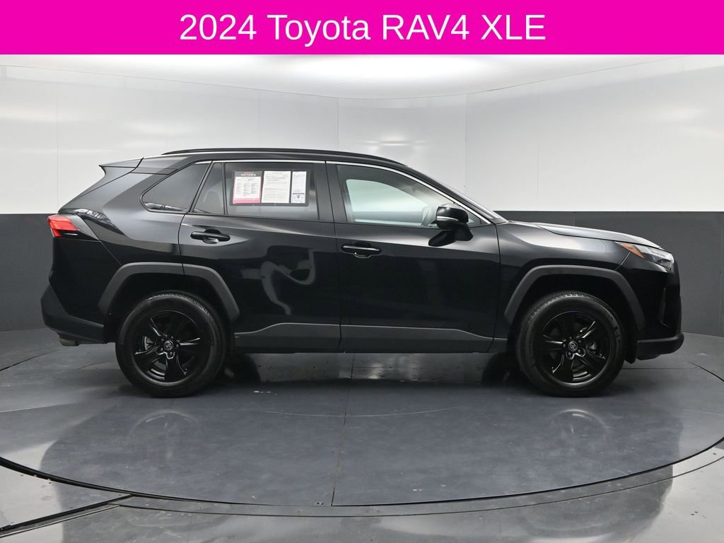 Used 2024 Toyota RAV4 XLE FWD image 4