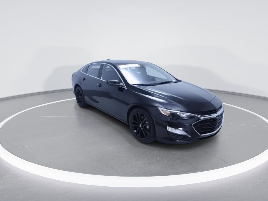 Used 2023 Chevrolet Malibu LT w/ Midnight Edition FWD image 2