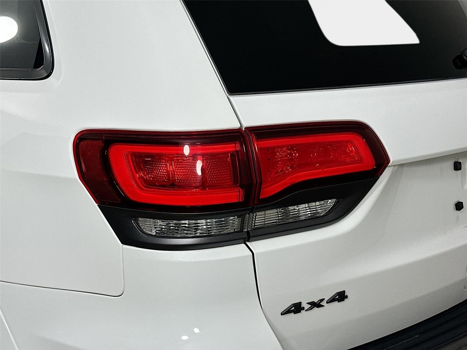 Used 2020 Jeep Grand Cherokee Limited X image 44