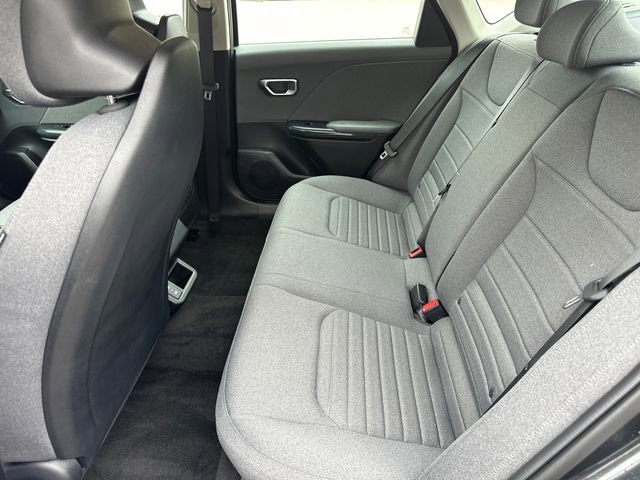 Used 2025 Kia K4 EX image 17