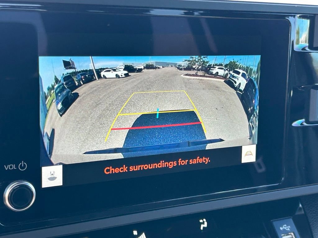 Used 2025 Toyota Tundra SR w/ SR Tow Package AWD/4WD image 33