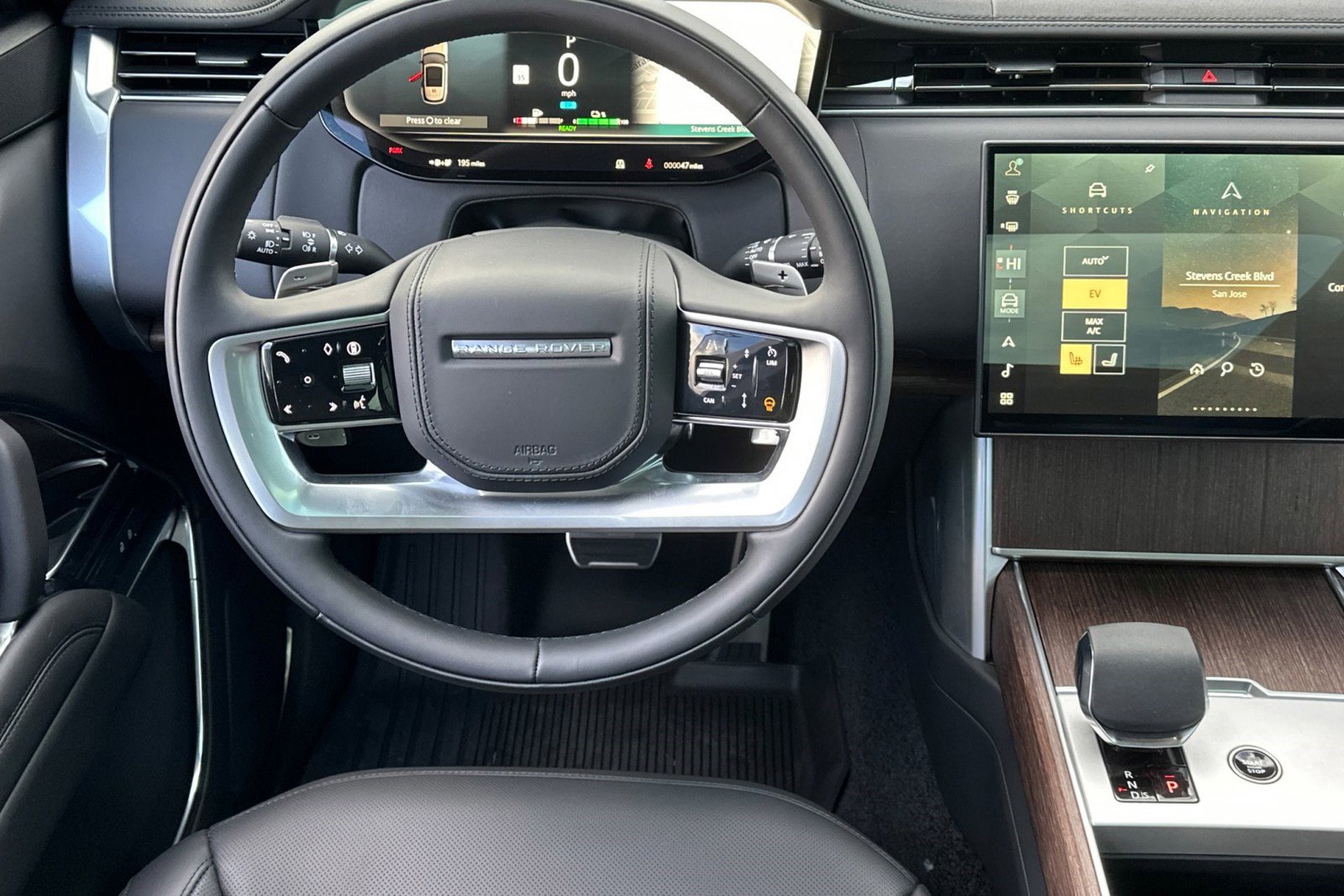 New 2025 Land Rover Range Rover SE image 24