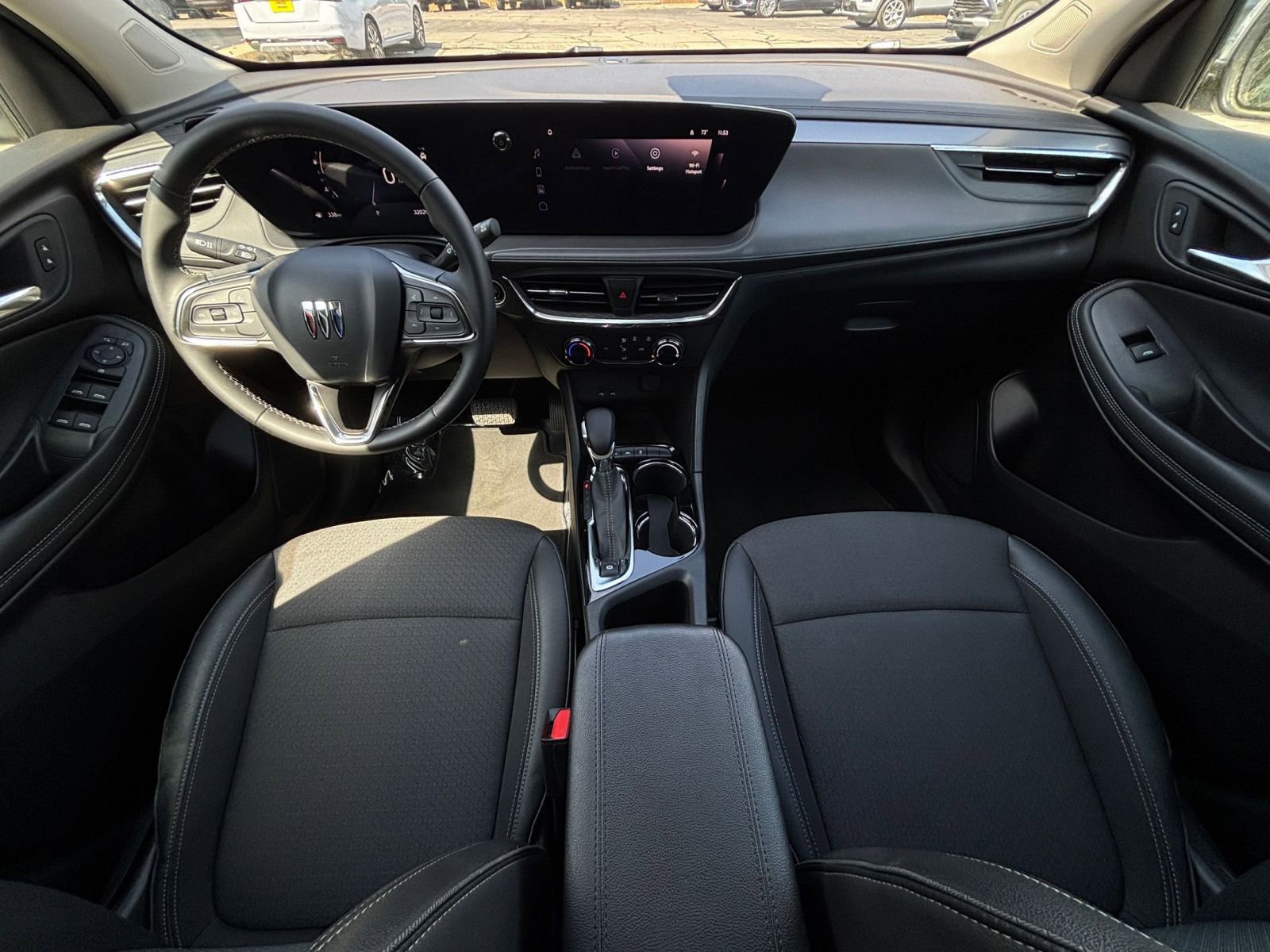 Used 2025 Buick Encore GX Preferred AWD/4WD image 38
