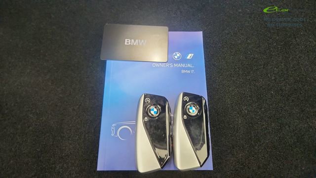 Used 2024 BMW i7 xDrive60 image 65