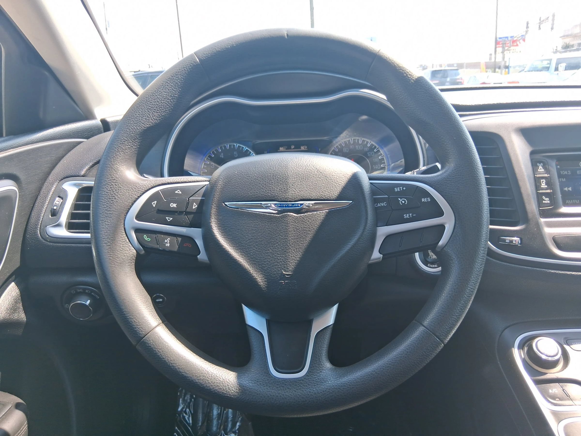 Used 2015 Chrysler 200 Limited FWD image 12