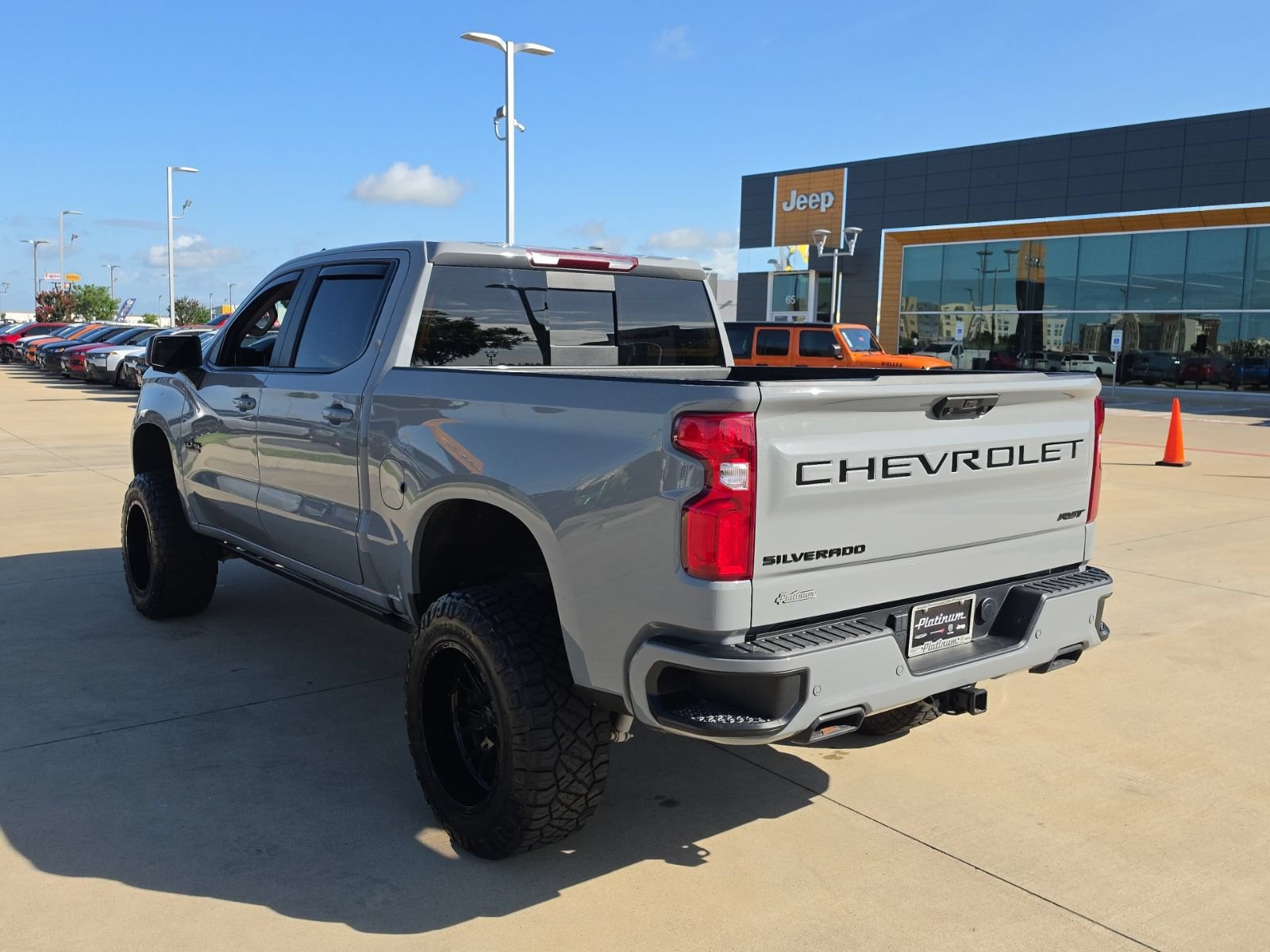 Used 2025 Chevrolet Silverado 1500 RST AWD/4WD image 3
