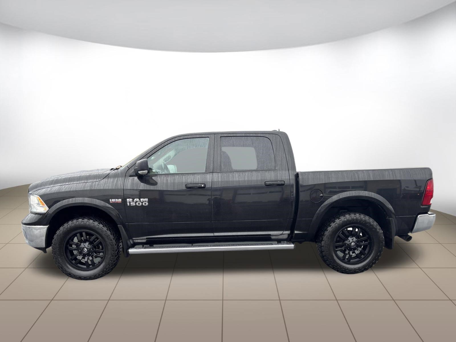 Used 2017 RAM 1500 Outdoorsman image 4