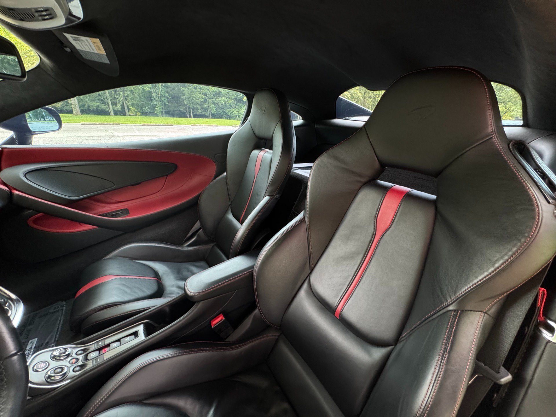 Used 2017 McLaren 570S Coupe RWD image 40