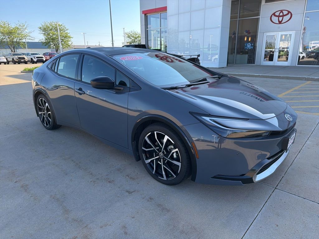 Used 2024 Toyota Prius Prime Premium w/ Advanced Technology Package FWD image 1