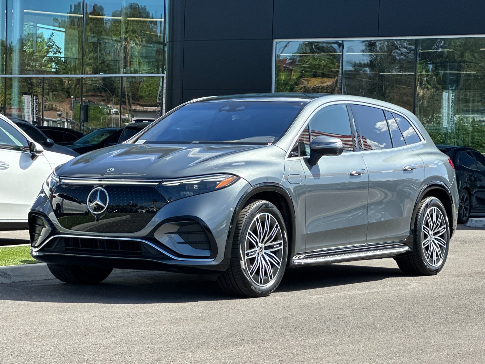Certified 2023 Mercedes-Benz EQS 580 4MATIC SUV image 8